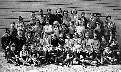 Class picture from Barriefield, S.S. No.1 Pittsburg Township, 1937-1938